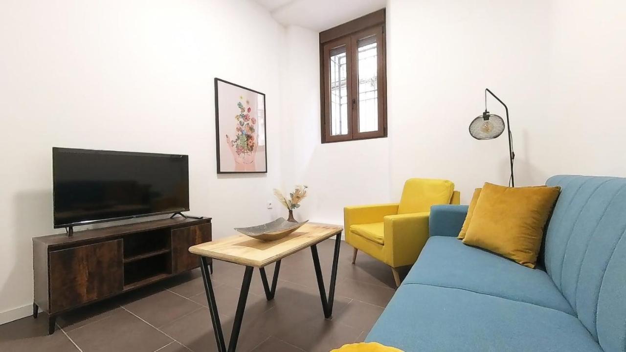 Alojamiento Los Naranjos Piscina Y Parking Gratuito เฮน ภายนอก รูปภาพ