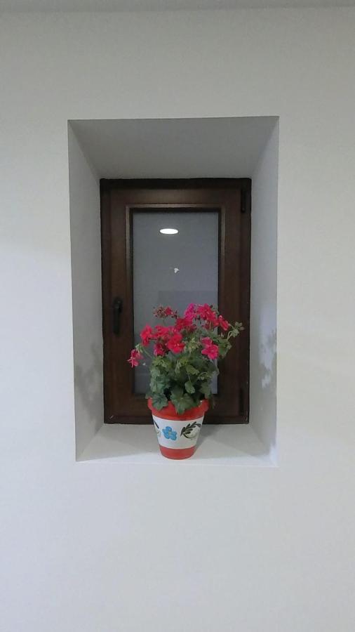 Alojamiento Los Naranjos Piscina Y Parking Gratuito เฮน ภายนอก รูปภาพ